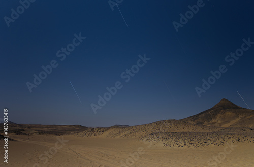 Obraz na płótnie Star trails in the black desert night in Egypt w salonie