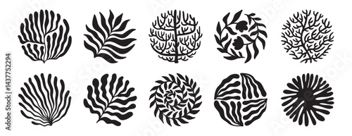Round organic flower elements set. Trendy circle floral coral shapes and wavy curves. groovy outlines and naive art blossom boho decor