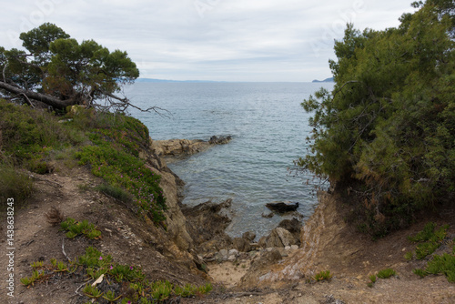 Obraz na płótnie Beautiful scenery by the sea under a cloudy sky in Sithonia, Chalkidiki, Greece w salonie