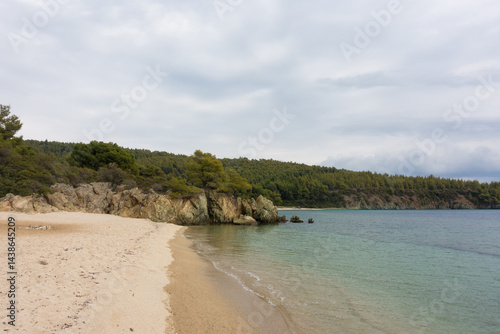 Obraz na płótnie Beautiful scenery by the sea under a cloudy sky in Sithonia, Chalkidiki, Greece w salonie