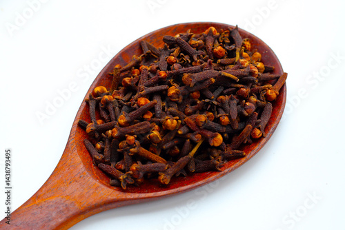 Fototapeta Naklejka Na Ścianę i Meble -  A spice of dried cloves, herbal medicine plant