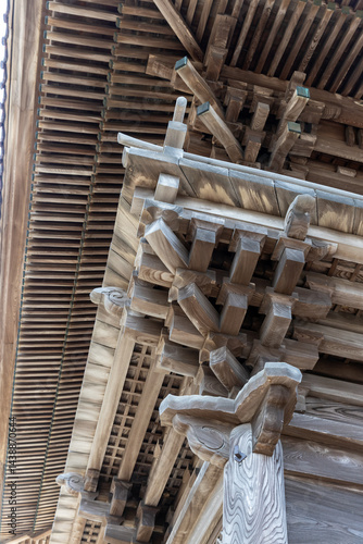 日枝神社  随神門の桁や屋根垂木