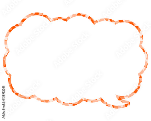 ステンドグラス風吹き出し　三角形模様　細長い雲形