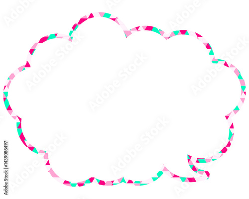 ステンドグラス風吹き出し　三角形模様　丸みのある雲形