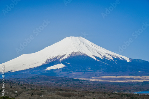 Obraz na płótnie 山梨県の山中湖と富士山 w salonie