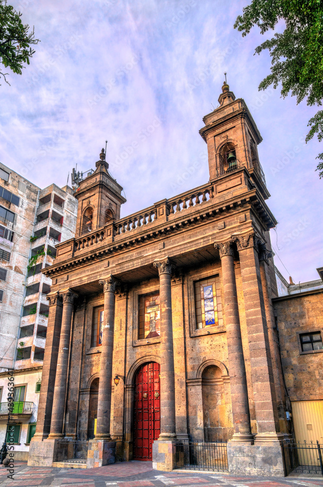 Obraz premium Temple of Our Lady of Mount Carmel in Guadalajara, Mexico