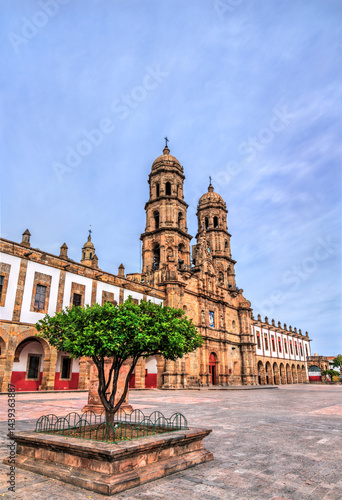 Obraz na płótnie Basilica of Our Lady of Zapopan near Guadalajara in Mexico w salonie