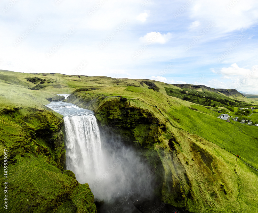 Generated ImaSkógafoss Wasserfall in Island aus der Luft fotografiertge Generated ImaSkógafoss Wasserfall in Island aus der Luft fotografiertge
