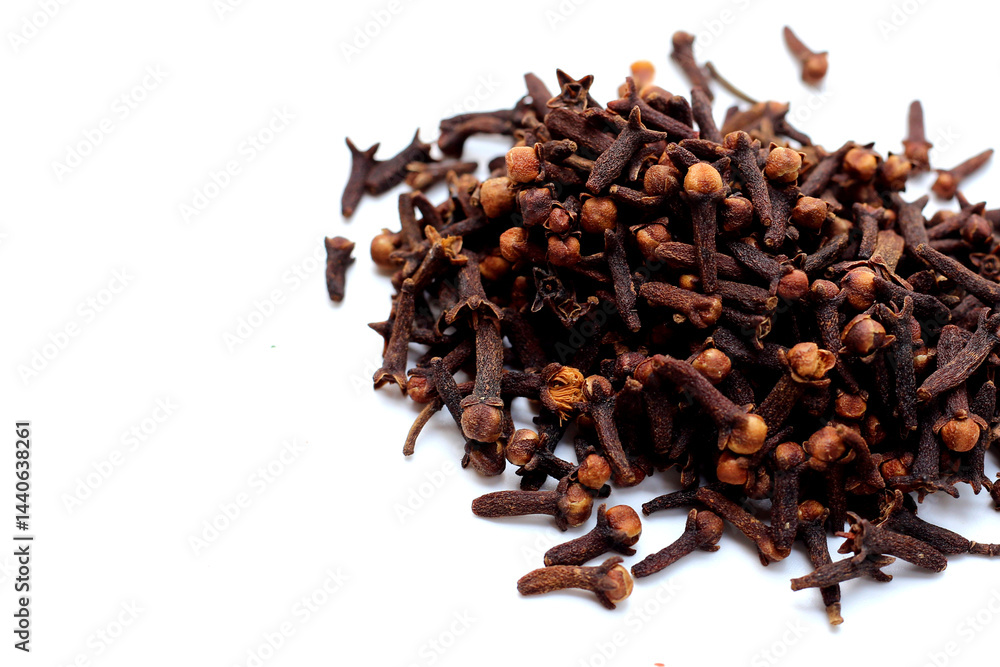 Fototapeta premium A spice of dried cloves, herbal medicine plant