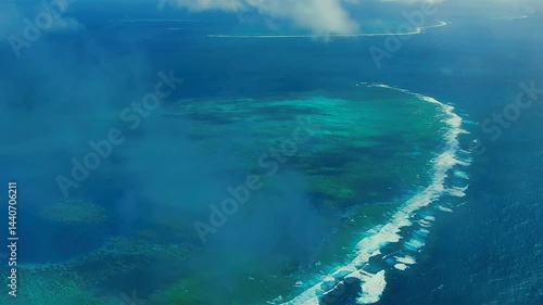 Wallpaper Mural Camera movement above the sea Torontodigital.ca