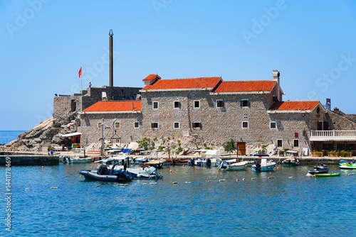 Obraz na płótnie Kastio Castle built on a peninsula in Petrovac na Moru, a resort town located on the coast of the Adriatic Sea in Montenegro w salonie