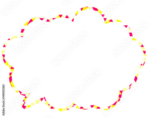 ステンドグラス風吹き出し　三角形模様　丸みのある雲形