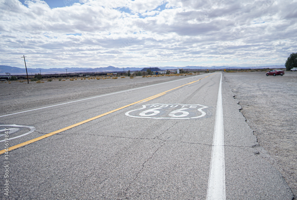 Fototapeta premium アメリカの歴史的ロード、ルート66