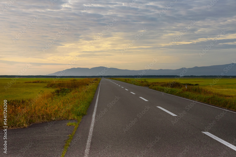 Naklejka premium 北海道・猿払村道エサヌカ線