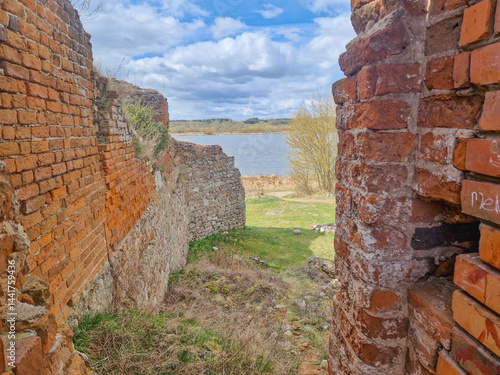 Obraz na płótnie Bobrowniki Castle Ruins, Poland. w salonie