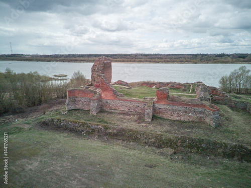 Obraz na płótnie Bobrowniki Castle Ruins, Poland. w salonie