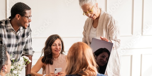 Φωτογραφία Group of diverse people in a meeting, smiling and interacting