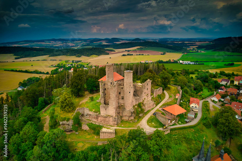 Obraz na płótnie Stunning Aerial View of a Magnificent Ancient Castle Enveloped by Verdant Lush Landscapes. Hanstein castle, Germany. w salonie