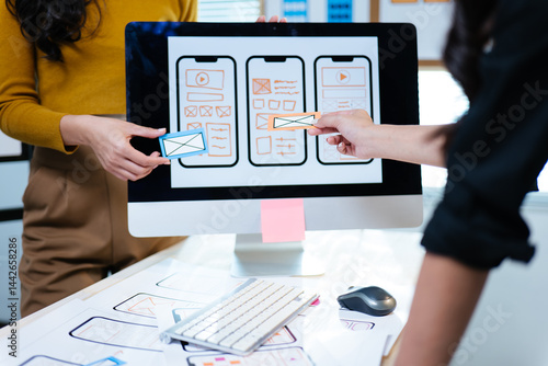 Teamwork Programers meeting for discussion data analysis for UX and UI programming for preparing for Generative AI Technology