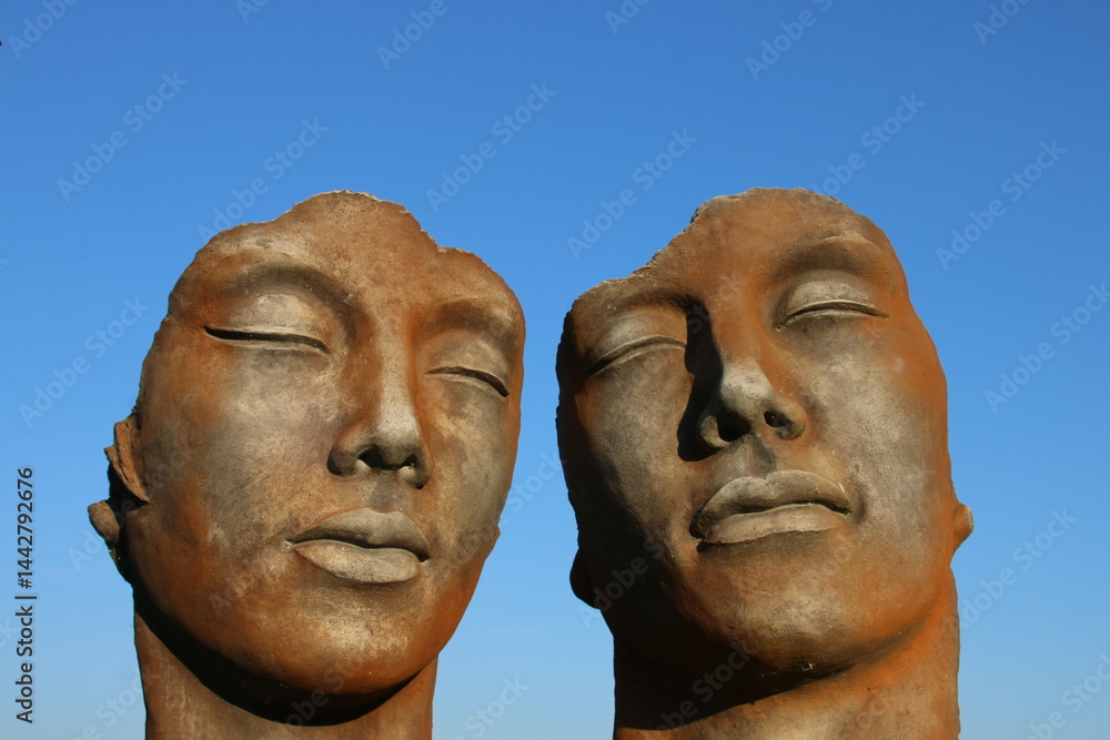 Obraz premium Skulptur Face to Face