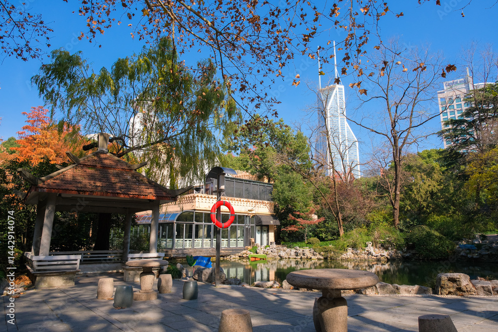 中国 上海市、上海人民公園、翠碧湖