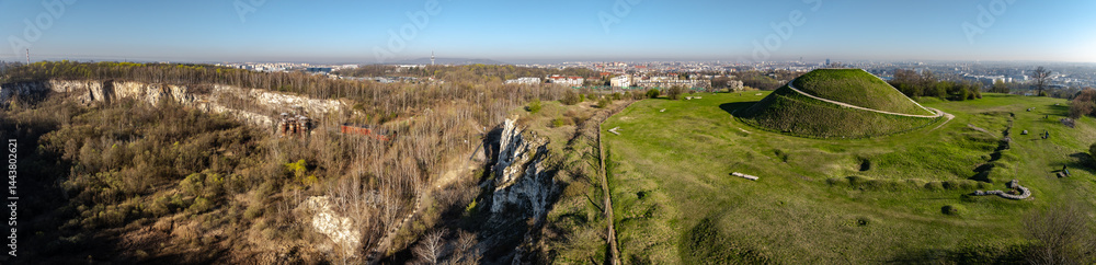 Kopiec Krakusa w Krakowie, widok z powietrza. Kraków