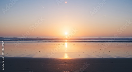 Obraz na płótnie Watching the Sunset at Sandy Beach with Water Reflection w salonie