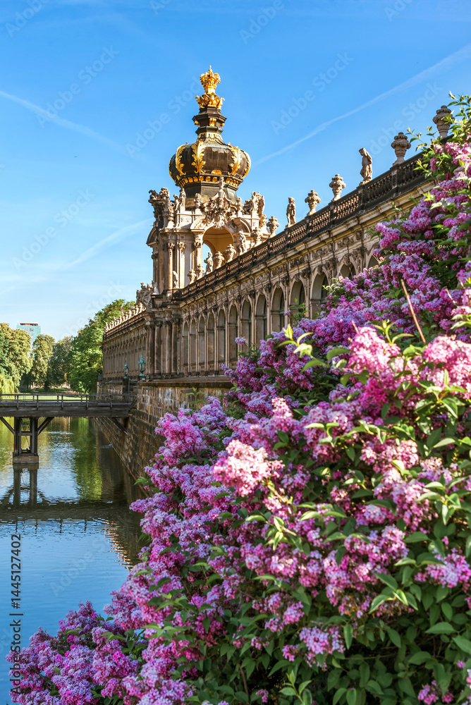Sights of Dresden. Zwinger, Kronentor