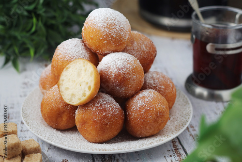Obraz na płótnie Quarkbelllchen, traditional German dessert made of cotton cheese and dough w salonie