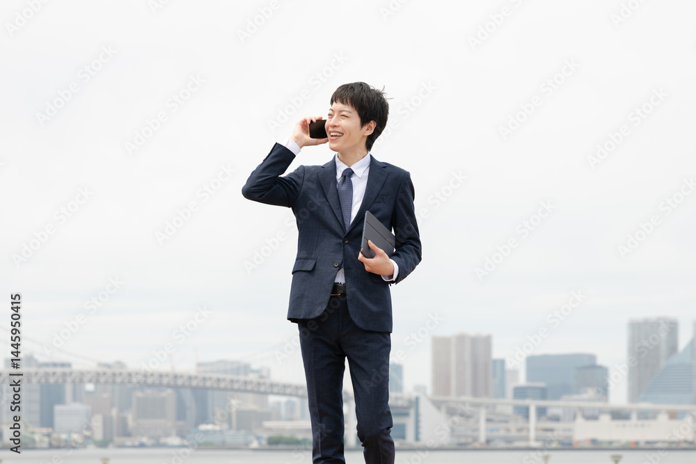 スーツ姿のビジネスマン スーツ姿のビジネスマン