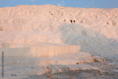 Fototapeta Naklejka Na Ścianę i Meble -  Türkey Pamukkale on a sunny spring day