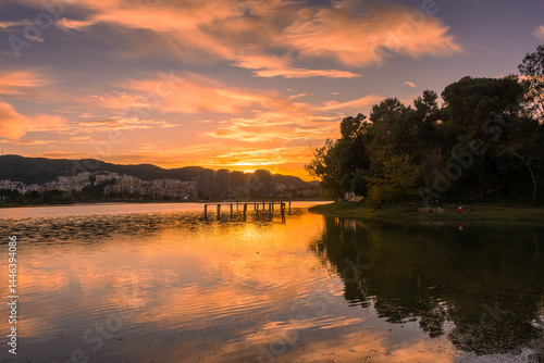Obraz na płótnie Sunset over the Parku i Madh Lake in the Grand Park of Tirana, Albania w salonie