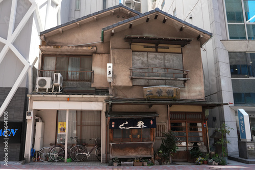 銀座の寿司屋