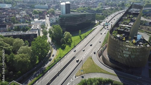 La capitale des Flandres Lille , ici le quartier des affaires Euralille.