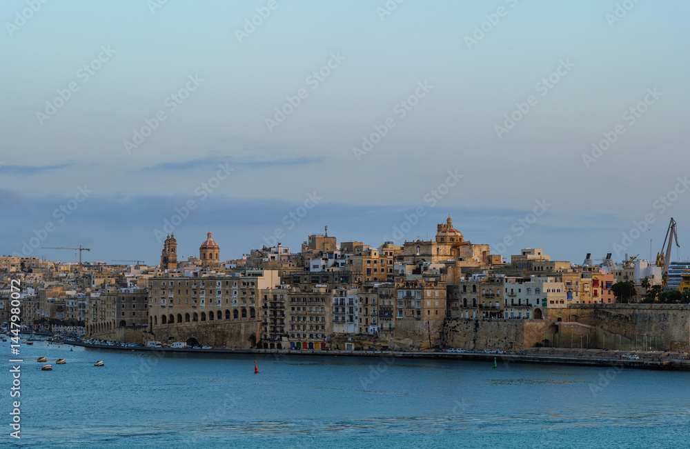 Fototapeta premium La Valetta in Malta, city panorama