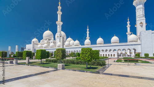 Fotografie Sheikh Zayed Grand Mosque timelapse hyperlapse in Abu Dhabi, the capital city of