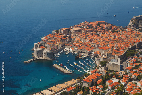 Obraz na płótnie A stunning aerial view showcasing the historic city of Dubrovnik, located in Croatia w salonie
