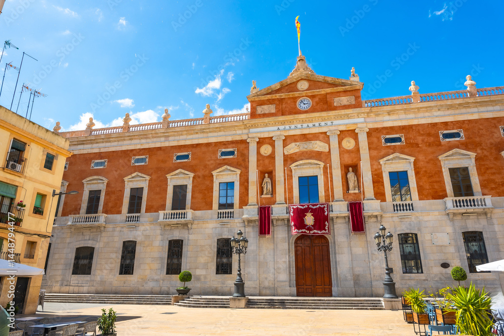 Tarragona city hall building showing catalan flag on facade