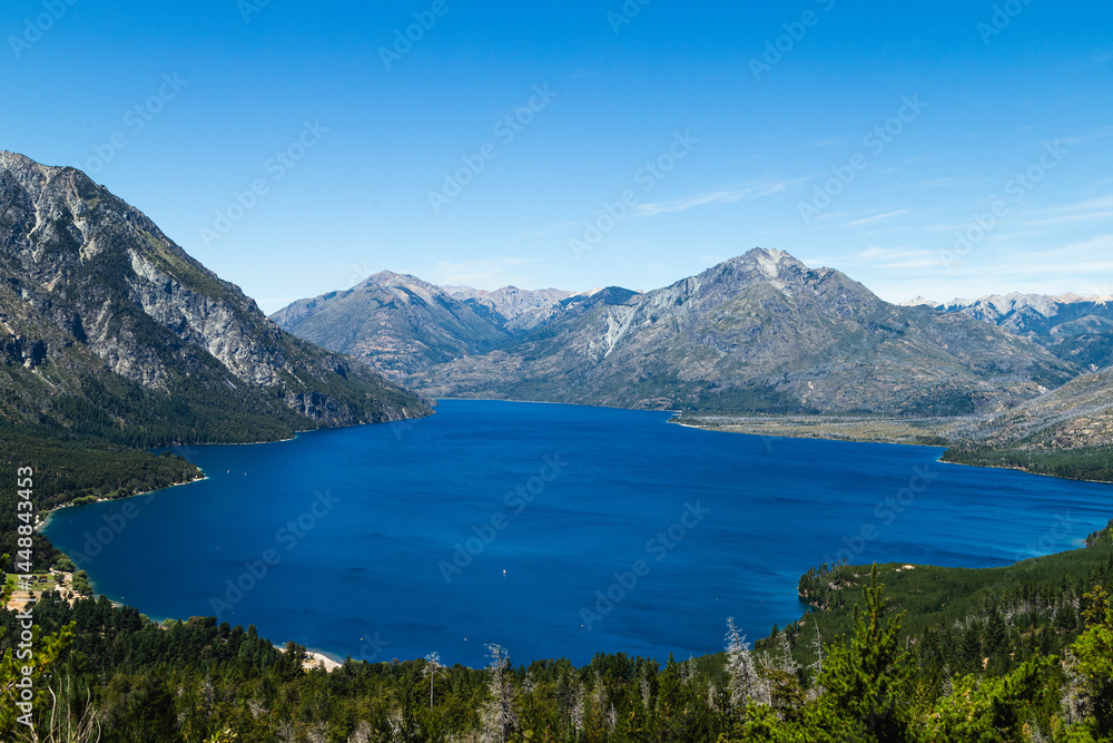 Fototapeta premium Lago Epuyen, Puerto patriada. Patagonia Argentina