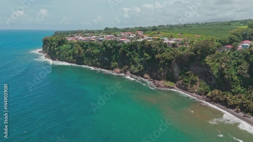 Vue aérienne sur la côte nord atlantique de la Martinique  (Le Macouba).