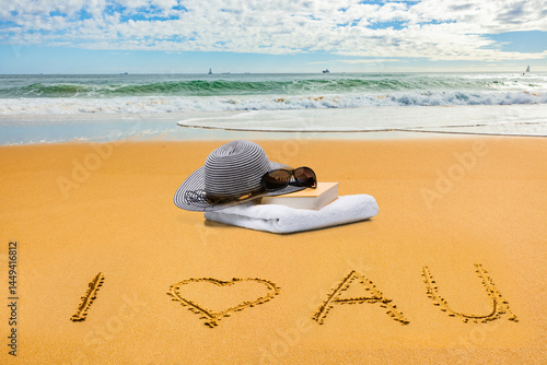 Sandherz mit Schrift I love AU an der sunshine coast in australien