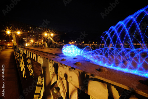 Langzeitbelichtung Flasche, schweissen, licht, stahl, flame, abstrakt, branche, blau, gewerblich, dunkel, heizen, funke, brücke, fluss, stadt, architektur, langzeitbelichtung, städtisch, anreisen, 