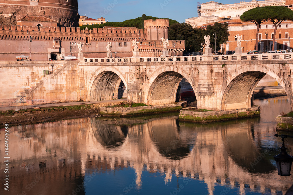 Obraz premium View of bridge in Rome city, Italy