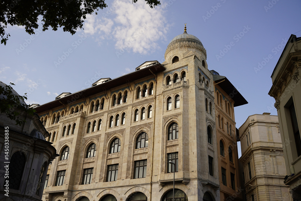 Old Building in Istanbul, Turkiye Old Building in Istanbul, Turkiye