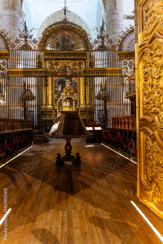 Bild auf Leinwand Golden entrance to the altar of the Monastery of Yuso, UNESCO World Heritage Sit