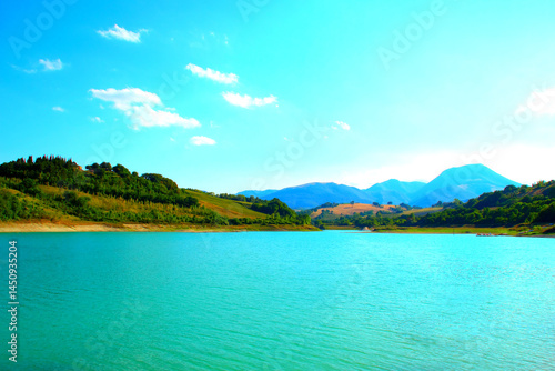Quadro em tela Relaxing view from Lago di Cingoli, the blue outlines of the majestic Sibillini