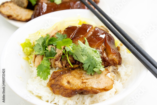 Delicious braised pig trotter rice