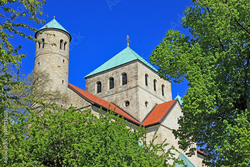 Hildesheim: St.-Michaeliskirche von Südosten (Niedersachsen)