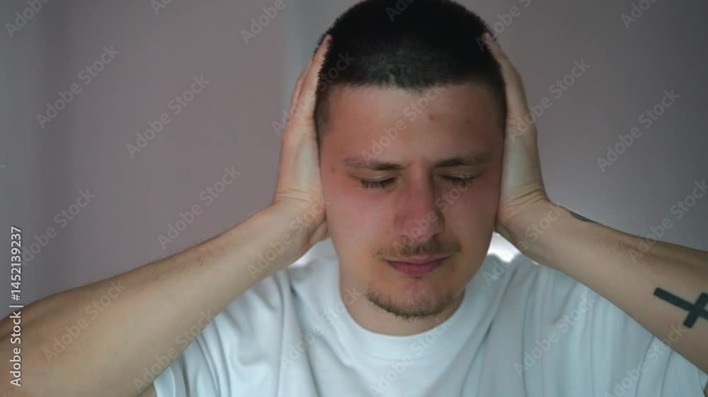 A crazy man plugs his ears with his fingers so he can't hear anything.
Refusal to accept what is being said.
A man covers his ears so he can sing in silence. A crazy man plugs his ears with his fingers so he can't hear anything.
Refusal to accept what is being said.
A man covers his ears so he can sing in silence.