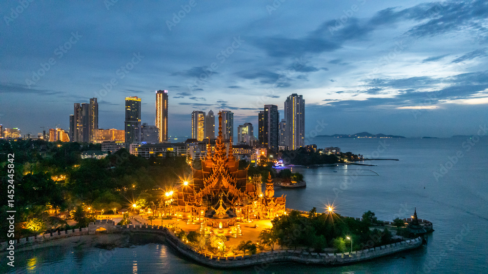 Obraz premium Aerial view Sanctuary of Truth wooden temple, Sanctuary of Truth wooden temple at night, Pattaya City, Chonburi, Thailand, The Sanctuary of Truth wooden temple construction, Naklua, Pattaya City.